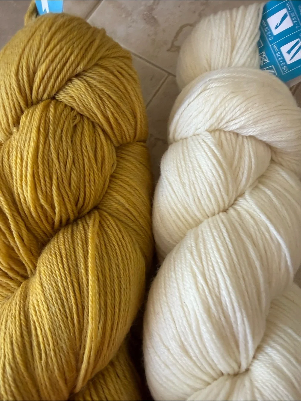 Cloudborn Fibers Merino Superwash Sock Twist Yarn - Ecru & Maize Heather